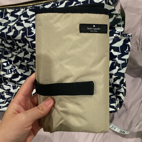 Kate Spade Serena Baby Bag Daycation in Sandpiper print - Picture 4 of 10